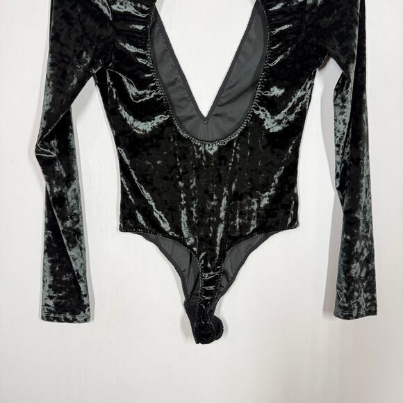 Victoria's Secret Velvet Bodysuit Size XS/S Dark Green Open Back V Neck Pull On - Picture 6 of 9